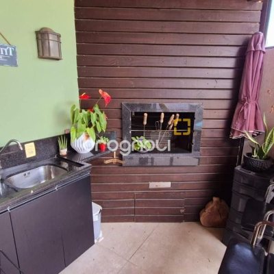 Casa com 95m², 3 quartos (sendo 1 suíte), 2 garagens, no bairro Saco dos Limões em Florianópolis