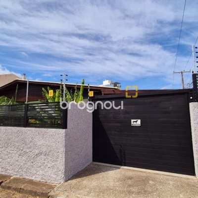 Casa com 95m², 3 quartos (sendo 1 suíte), 2 garagens, no bairro Saco dos Limões em Florianópolis