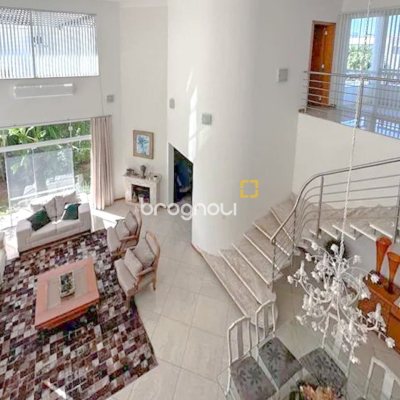 Casa com 605m², 6 quartos (sendo 5 suítes), 6 garagens, no bairro Jurerê Internacional em Florianópolis