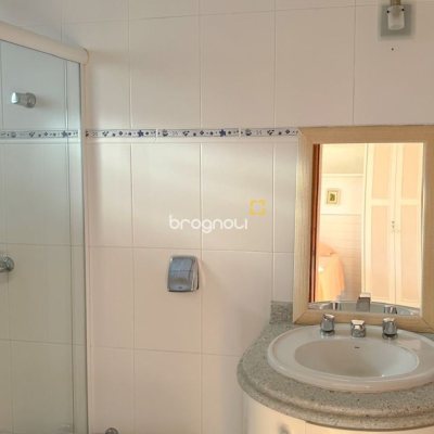 Casa com 605m², 6 quartos (sendo 5 suítes), 6 garagens, no bairro Jurerê Internacional em Florianópolis