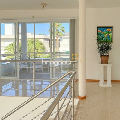 Casa com 605m², 6 quartos (sendo 5 suítes), 6 garagens, no bairro Jurerê Internacional em Florianópolis