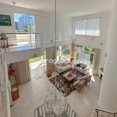 Casa com 605m², 6 quartos (sendo 5 suítes), 6 garagens, no bairro Jurerê Internacional em Florianópolis