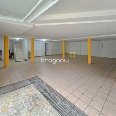 Casa com 605m², 6 quartos (sendo 5 suítes), 6 garagens, no bairro Jurerê Internacional em Florianópolis