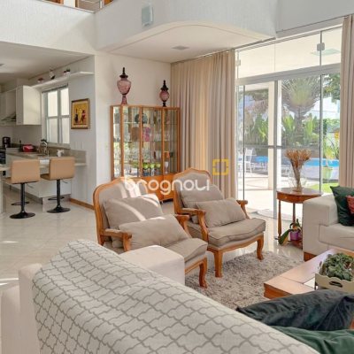 Casa com 605m², 6 quartos (sendo 5 suítes), 6 garagens, no bairro Jurerê Internacional em Florianópolis
