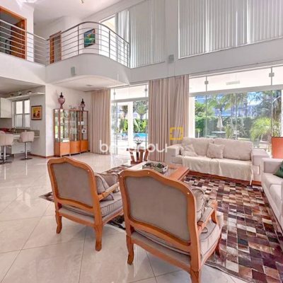 Casa com 605m², 6 quartos (sendo 5 suítes), 6 garagens, no bairro Jurerê Internacional em Florianópolis