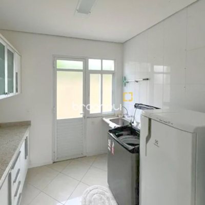 Casa com 605m², 6 quartos (sendo 5 suítes), 6 garagens, no bairro Jurerê Internacional em Florianópolis