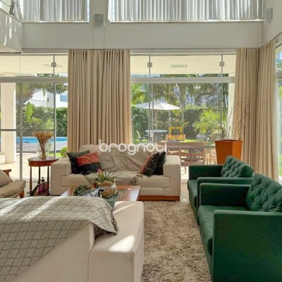 Casa com 605m², 6 quartos (sendo 5 suítes), 6 garagens, no bairro Jurerê Internacional em Florianópolis
