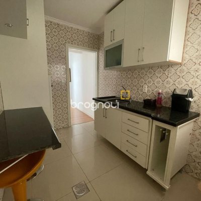 Apartamento com 68m², 2 quartos, no bairro Balneário em Florianópolis