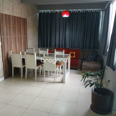 Casa com 191m², 4 quartos (sendo 1 suíte), 2 garagens, no bairro Ipiranga em São José