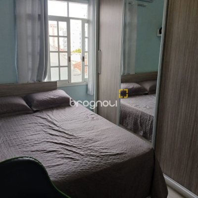 Casa com 191m², 4 quartos (sendo 1 suíte), 2 garagens, no bairro Ipiranga em São José