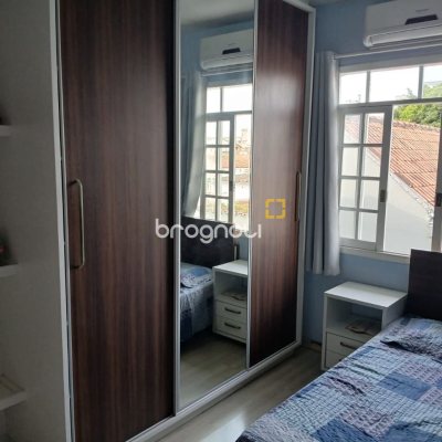 Casa com 191m², 4 quartos (sendo 1 suíte), 2 garagens, no bairro Ipiranga em São José