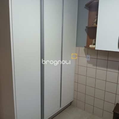 Casa com 191m², 4 quartos (sendo 1 suíte), 2 garagens, no bairro Ipiranga em São José