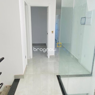 Casa com 126m², 3 quartos (sendo 1 suíte), 2 garagens, no bairro Campeche em Florianópolis