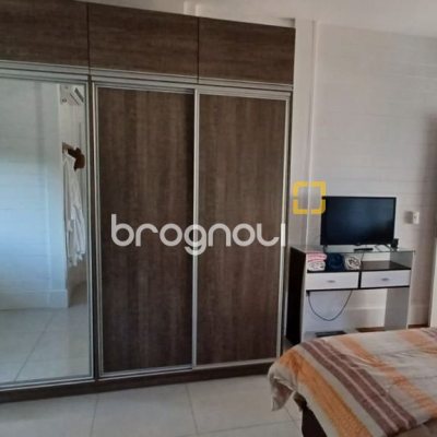 Casa de Condomínio com 240m², 3 quartos (sendo 2 suítes), 2 garagens, no bairro Vargem Grande em Florianópolis