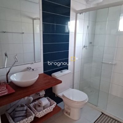 Casa de Condomínio com 240m², 3 quartos (sendo 2 suítes), 2 garagens, no bairro Vargem Grande em Florianópolis