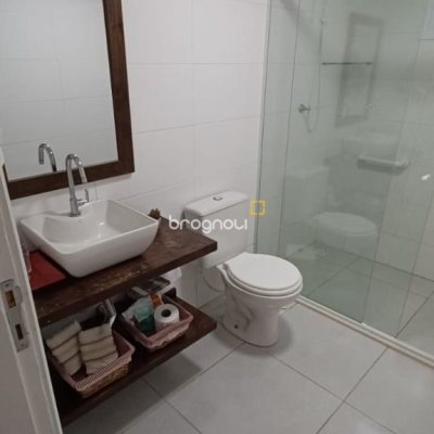 Casa de Condomínio com 240m², 3 quartos (sendo 2 suítes), 2 garagens, no bairro Vargem Grande em Florianópolis
