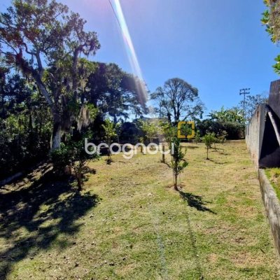 Casa de Condomínio com 240m², 3 quartos (sendo 2 suítes), 2 garagens, no bairro Vargem Grande em Florianópolis