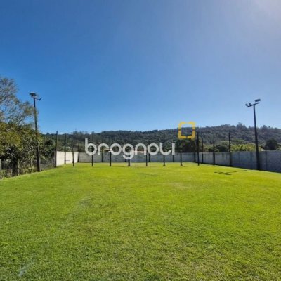 Casa de Condomínio com 240m², 3 quartos (sendo 2 suítes), 2 garagens, no bairro Vargem Grande em Florianópolis