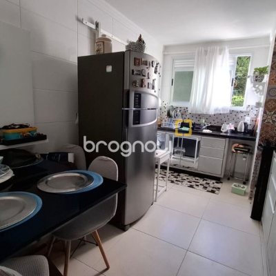 Apartamento com 81m², 2 quartos (sendo 1 suíte), 1 garagem, no bairro Itacorubi em Florianópolis