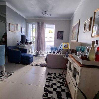 Apartamento com 81m², 2 quartos (sendo 1 suíte), 1 garagem, no bairro Itacorubi em Florianópolis