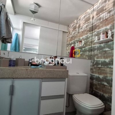 Apartamento com 81m², 2 quartos (sendo 1 suíte), 1 garagem, no bairro Itacorubi em Florianópolis