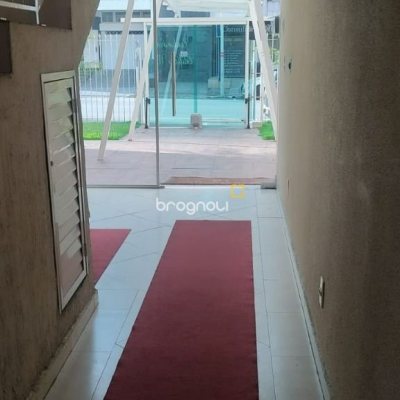 Apartamento com 82m², 3 quartos (sendo 1 suíte), 1 garagem, no bairro Kobrasol em São José