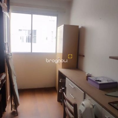 Apartamento com 82m², 3 quartos (sendo 1 suíte), 1 garagem, no bairro Kobrasol em São José