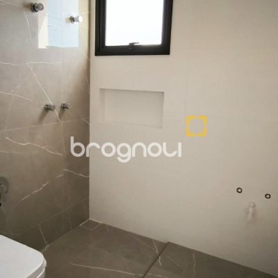 Casa de Condomínio com 165m², 3 quartos (sendo 1 suíte), 2 garagens, no bairro Beira Rio em Biguaçu