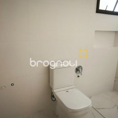 Casa de Condomínio com 165m², 3 quartos (sendo 1 suíte), 2 garagens, no bairro Beira Rio em Biguaçu