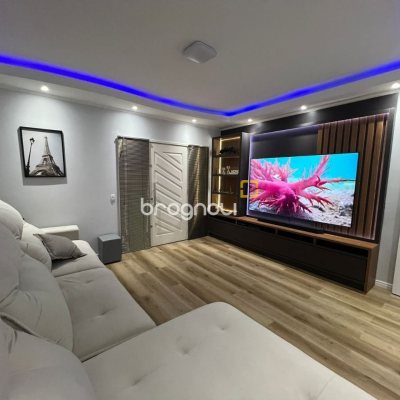 Casa com 200m², 3 quartos (sendo 2 suítes), 6 garagens, no bairro Serraria em São José