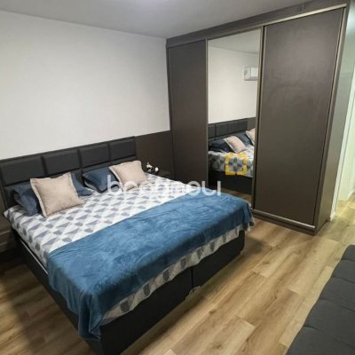 Casa com 200m², 3 quartos (sendo 2 suítes), 6 garagens, no bairro Serraria em São José