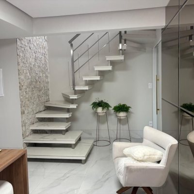 Apartamento com 173m², 2 quartos (sendo 2 suítes), 2 garagens, no bairro Campinas em São José