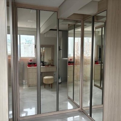Apartamento com 173m², 2 quartos (sendo 2 suítes), 2 garagens, no bairro Campinas em São José