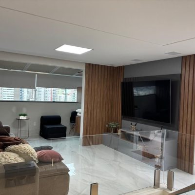 Apartamento com 173m², 2 quartos (sendo 2 suítes), 2 garagens, no bairro Campinas em São José