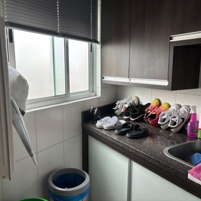 Apartamento com 173m², 2 quartos (sendo 2 suítes), 2 garagens, no bairro Campinas em São José