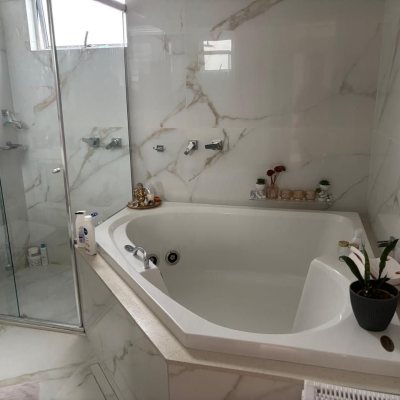 Apartamento com 173m², 2 quartos (sendo 2 suítes), 2 garagens, no bairro Campinas em São José