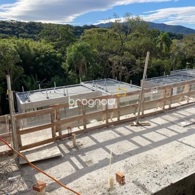 Apartamento com 70m², 2 quartos (sendo 1 suíte), 1 garagem, no bairro Lagoa da Conceição em Florianópolis