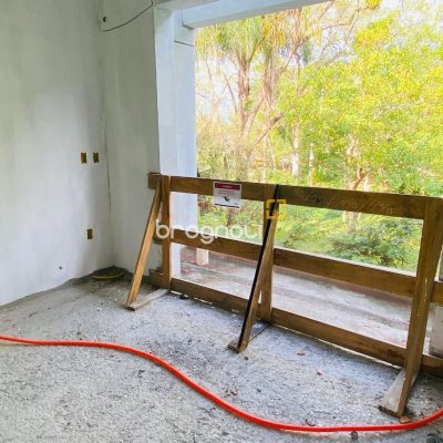 Apartamento com 70m², 2 quartos (sendo 1 suíte), 1 garagem, no bairro Lagoa da Conceição em Florianópolis