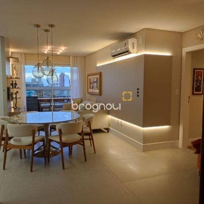 Apartamento com 121m², 3 quartos (sendo 3 suítes), 2 garagens, no bairro Kobrasol em São José