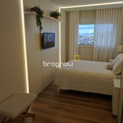 Apartamento com 121m², 3 quartos (sendo 3 suítes), 2 garagens, no bairro Kobrasol em São José