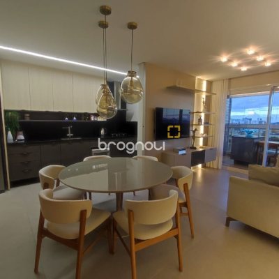 Apartamento com 121m², 3 quartos (sendo 3 suítes), 2 garagens, no bairro Kobrasol em São José