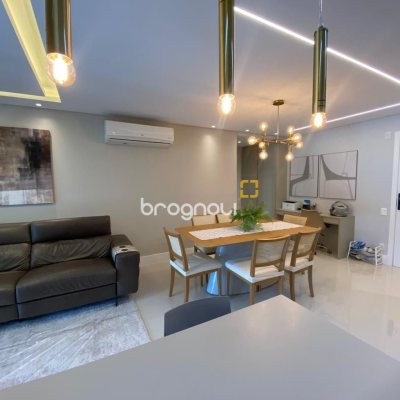 Apartamento com 101m², 2 quartos (sendo 2 suítes), 1 garagem, no bairro Centro em Florianópolis