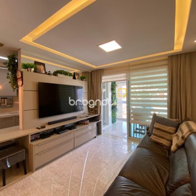 Apartamento com 101m², 2 quartos (sendo 2 suítes), 1 garagem, no bairro Centro em Florianópolis