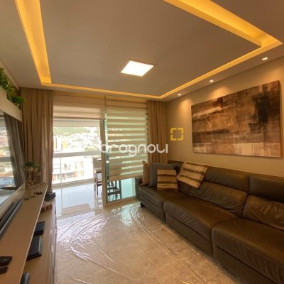 Apartamento com 101m², 2 quartos (sendo 2 suítes), 1 garagem, no bairro Centro em Florianópolis
