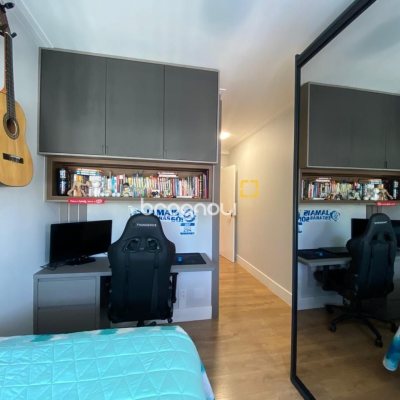 Apartamento com 101m², 2 quartos (sendo 2 suítes), 1 garagem, no bairro Centro em Florianópolis