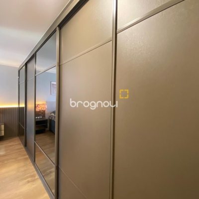 Apartamento com 101m², 2 quartos (sendo 2 suítes), 1 garagem, no bairro Centro em Florianópolis