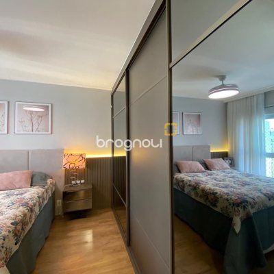 Apartamento com 101m², 2 quartos (sendo 2 suítes), 1 garagem, no bairro Centro em Florianópolis