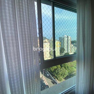 Apartamento com 101m², 2 quartos (sendo 2 suítes), 1 garagem, no bairro Centro em Florianópolis