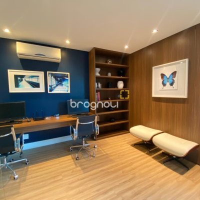 Apartamento com 101m², 2 quartos (sendo 2 suítes), 1 garagem, no bairro Centro em Florianópolis