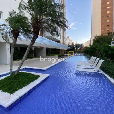 Apartamento com 101m², 2 quartos (sendo 2 suítes), 1 garagem, no bairro Centro em Florianópolis